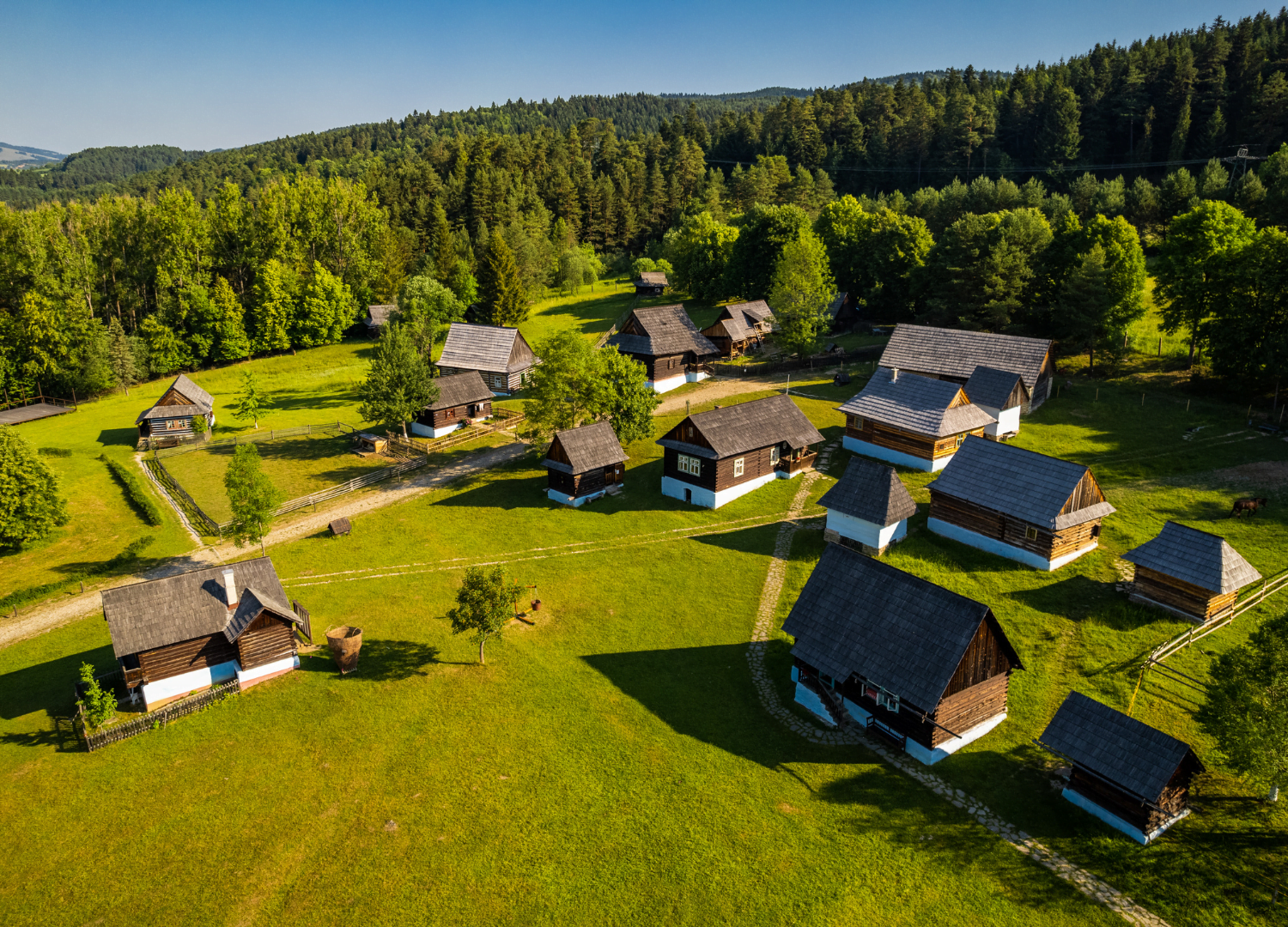 CONTAREA - GESTÃO E CONTABILIDADE - FAMALICÃO - Alojamento Local: Fiscalidade e Desafios da CEAL