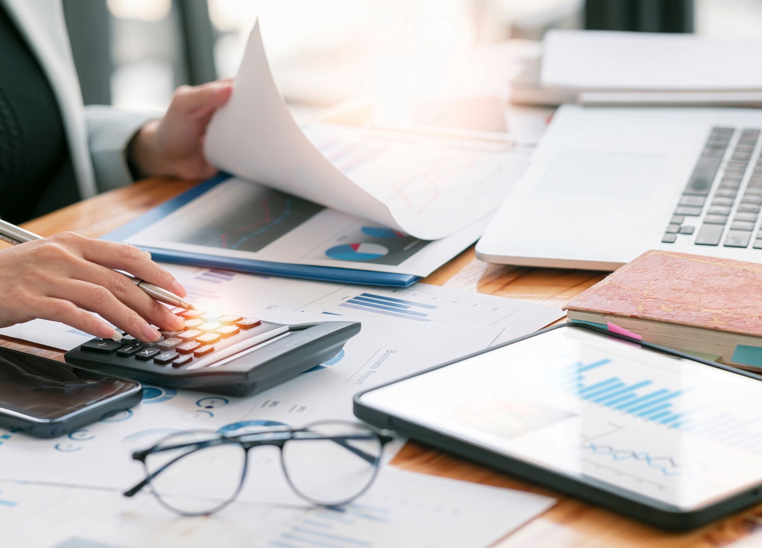 CONTAREA - GESTÃO E CONTABILIDADE - FAMALICÃO - IVA: 4 Formas de Poupar Neste Imposto Indireto